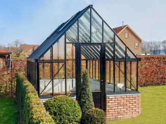 Hliníková konstrukce – Euro-Serre Rustiq Special On-Wall 2,4 m x 2,4 m