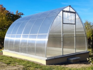 Obloukové skleníky s podezdívkou – Violik 3 x 3 m polykarbonát 4 mm BDX01728