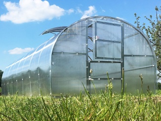 Obloukové skleniky z ocelových profilů – Gutta Gardentec Kompakt